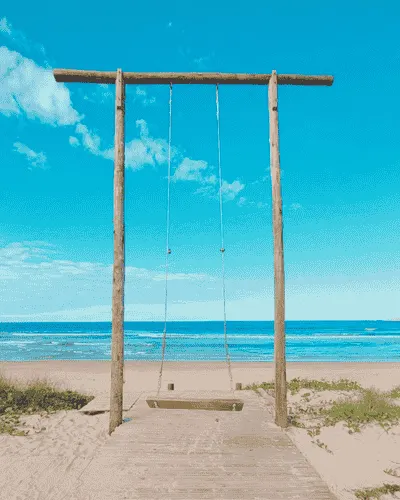 O Encanto do Balanço da Praia do Siriú em Garopaba